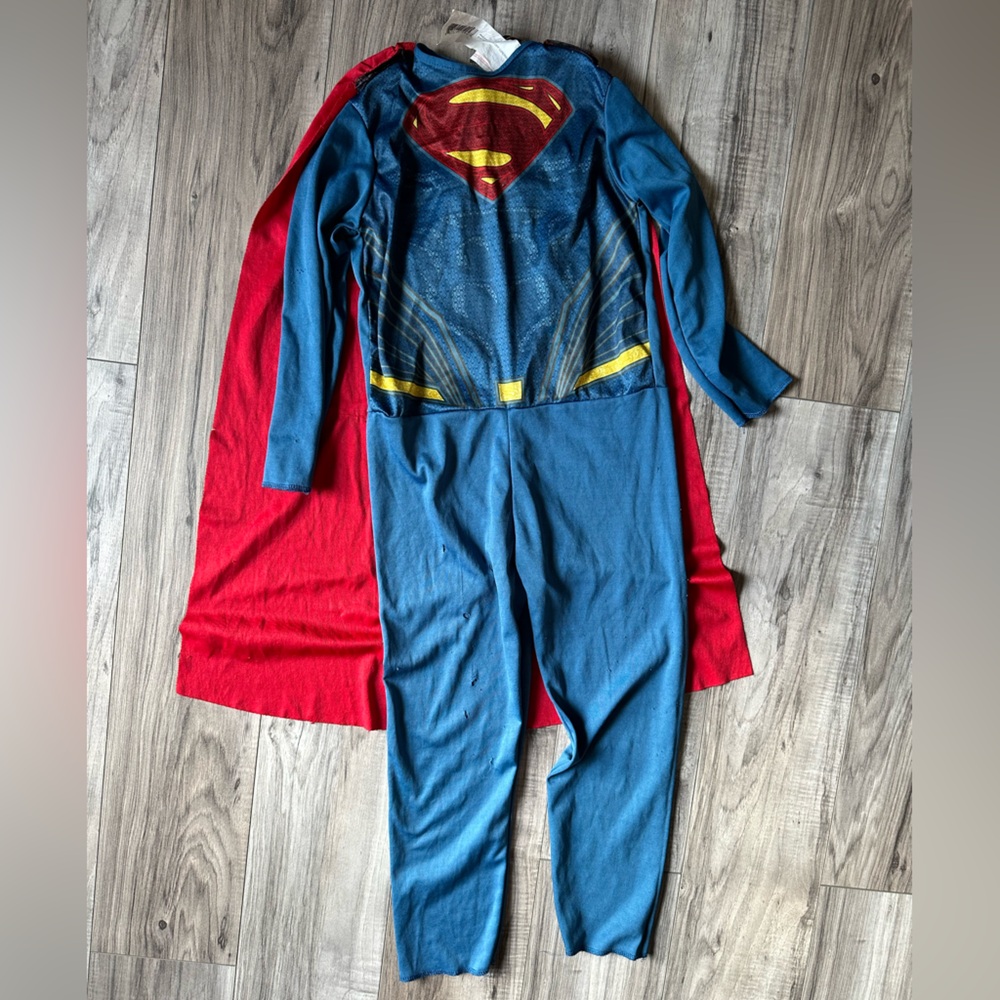 Kids Justice League Superman Battle Weathered Costume in red and blue Size Small